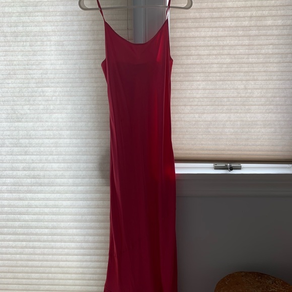 Reformation Alisal silk slip dress in hot pink - Picture 4 of 10